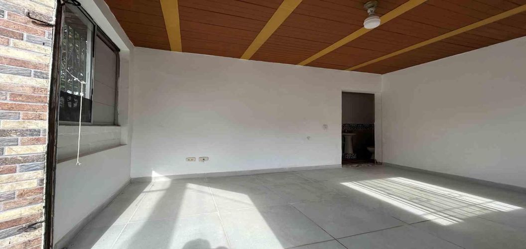 Local en arriendo en San Esteban, Pereira, 16 m² · foto 2 de 9