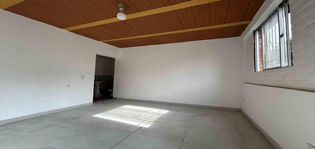 Local en arriendo en San Esteban, Pereira, 16 m² · foto 4 de 9