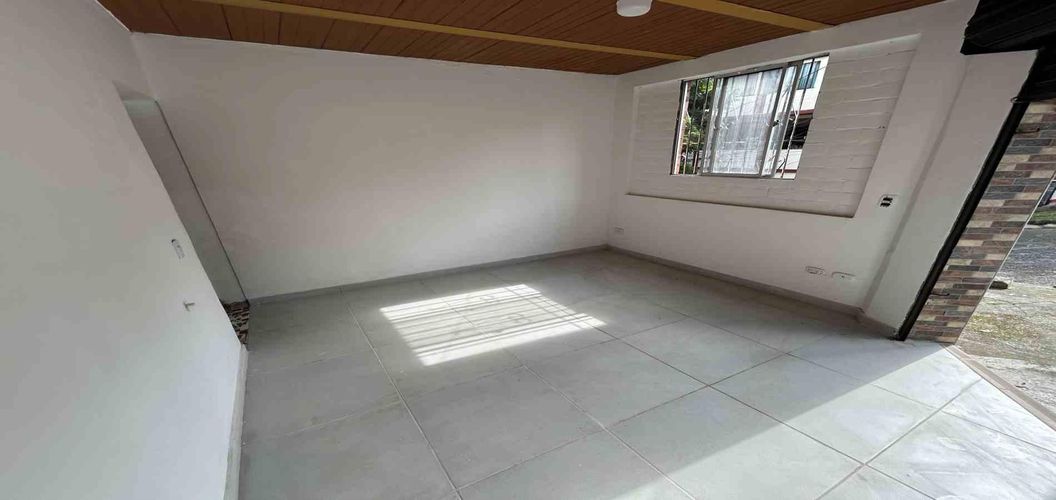 Local en arriendo en San Esteban, Pereira, 16 m² · foto 5 de 9