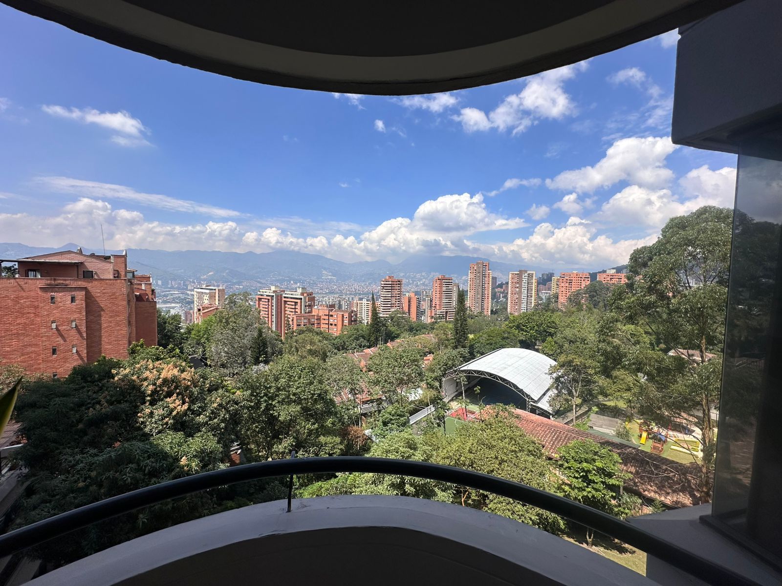 Apartamento en arriendo en El Poblado, Medellín · foto 10 de 14