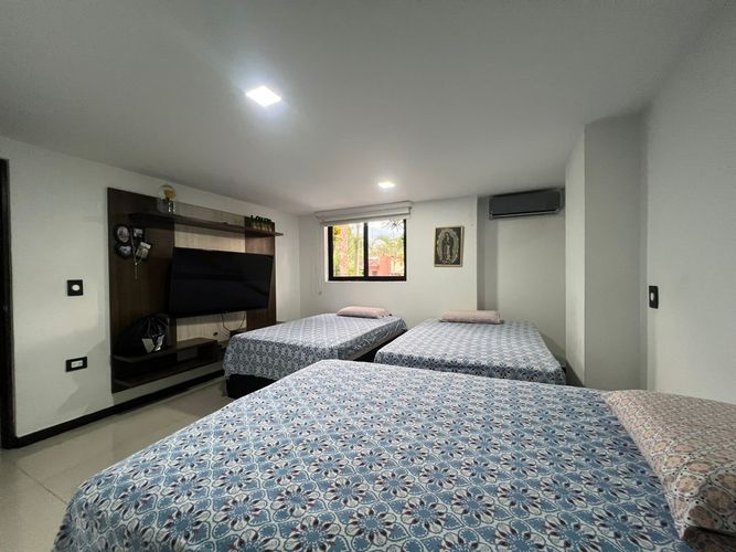 Casa de 6 alcobas en venta en La Pradera, Envigado, 367 m² · foto 13 de 20