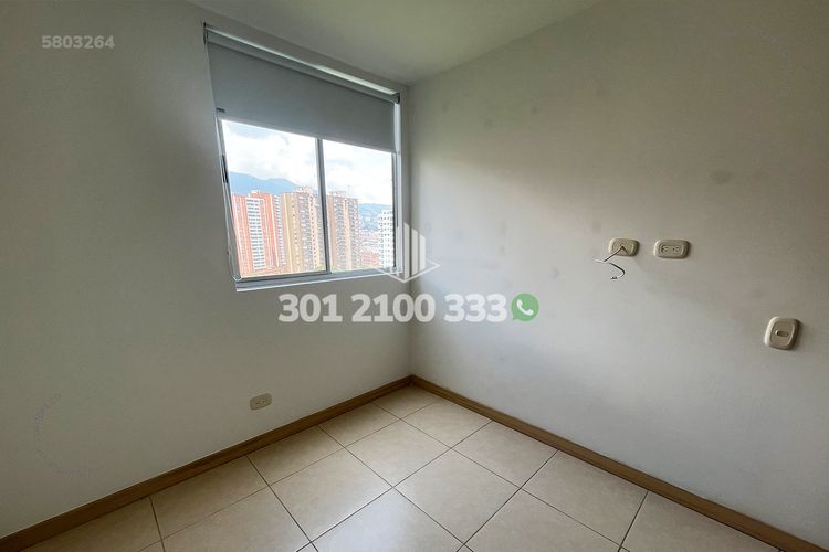 Apartamento de 3 alcobas en venta en San Jose, Sabaneta, 88 m² · foto 11 de 24