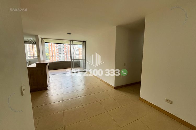 Apartamento de 3 alcobas en venta en San Jose, Sabaneta, 88 m² · foto 2 de 24