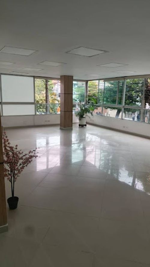 Local en arriendo en Suramericana, Medellín, 85 m² · foto 6 de 16
