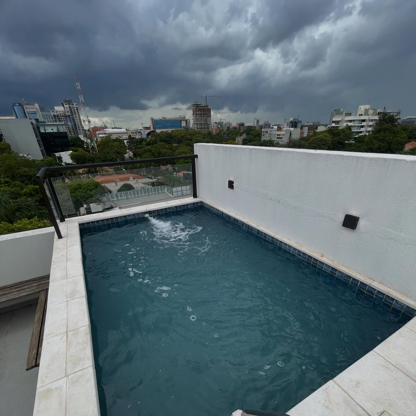DEPARTAMENTO 3 DORMITORIOS EN SUITE AMOBLADO EN VILLA MORRA — foto 2