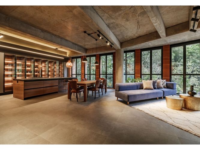 Apartamento de 2 alcobas en venta en El Poblado, Medellín, 203 m² · foto 13 de 19