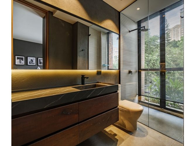 Apartamento de 2 alcobas en venta en El Poblado, Medellín, 203 m² · foto 19 de 19