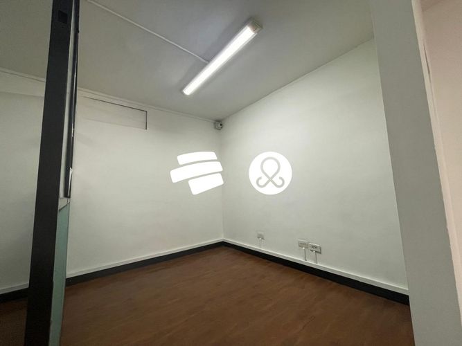 Local en venta en La Candelaria, Medellín, 25 m² · foto 6 de 13