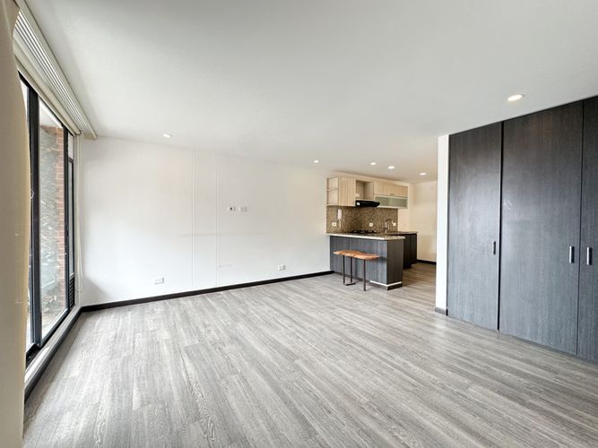 Apartaestudio en venta en Bella Suiza, Bogotá, 56 m² · foto 2 de 11