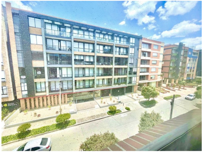 Apartamento de 4 alcobas en venta en Santa Barbara, Bogotá, 257 m² · foto 13 de 20