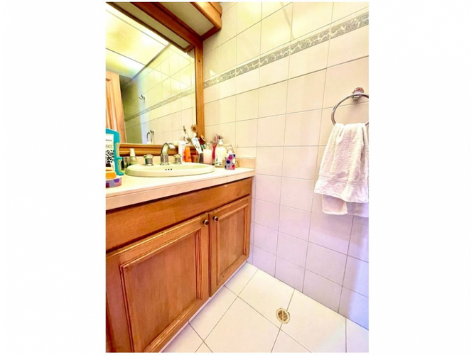 Apartamento de 4 alcobas en venta en Santa Barbara, Bogotá, 257 m² · foto 17 de 20