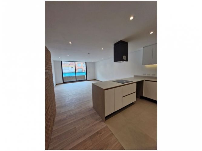 Apartamento de 2 alcobas en venta en San Patricio, Bogotá, 127 m² · foto 2 de 11