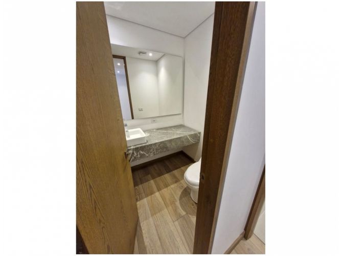 Apartamento de 2 alcobas en venta en San Patricio, Bogotá, 127 m² · foto 10 de 11