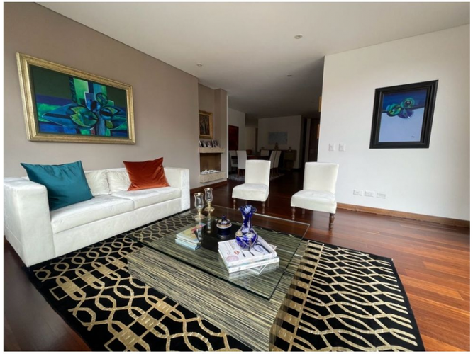 Apartamento de 3 alcobas en venta en Chicó Reservado, Bogotá, 193 m² · foto 2 de 24