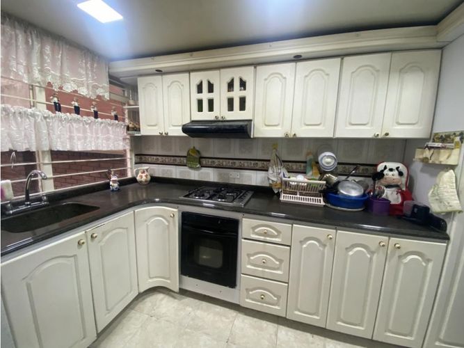 Apartamento de 3 alcobas en venta en Armenia, Bogotá, 102 m² · foto 3 de 18