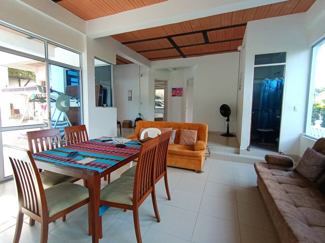 Casa de 3 alcobas en venta en Ricaurte, Ricaurte, 100 m² · foto 2 de 23