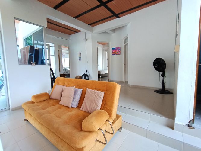 Casa de 3 alcobas en venta en Ricaurte, Ricaurte, 100 m² · foto 3 de 23
