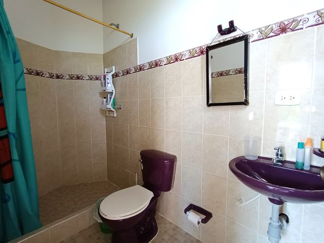 Casa de 3 alcobas en venta en Ricaurte, Ricaurte, 100 m² · foto 8 de 23