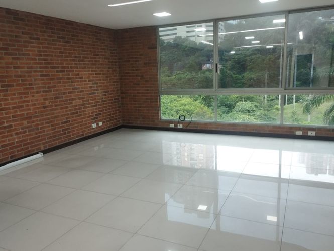 Oficina en arriendo en El Poblado, Medellín, 60 m² · foto 6 de 16