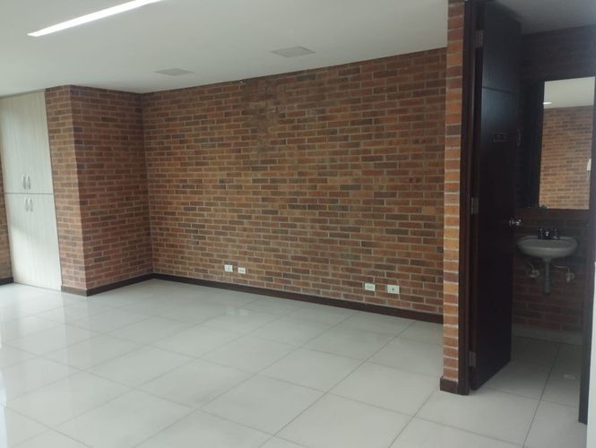 Oficina en arriendo en El Poblado, Medellín, 60 m² · foto 9 de 16