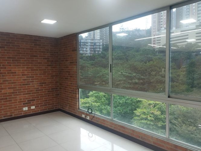 Oficina en arriendo en El Poblado, Medellín, 60 m² · foto 4 de 16