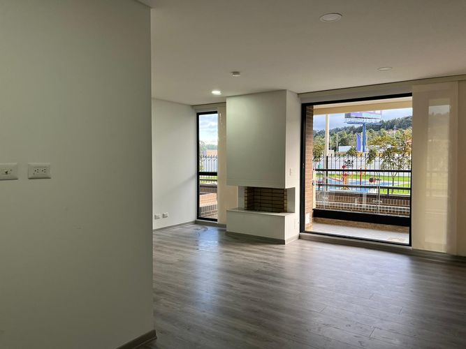 Apartamento en venta en San Jose V Sector, Bogotá · foto 3 de 24