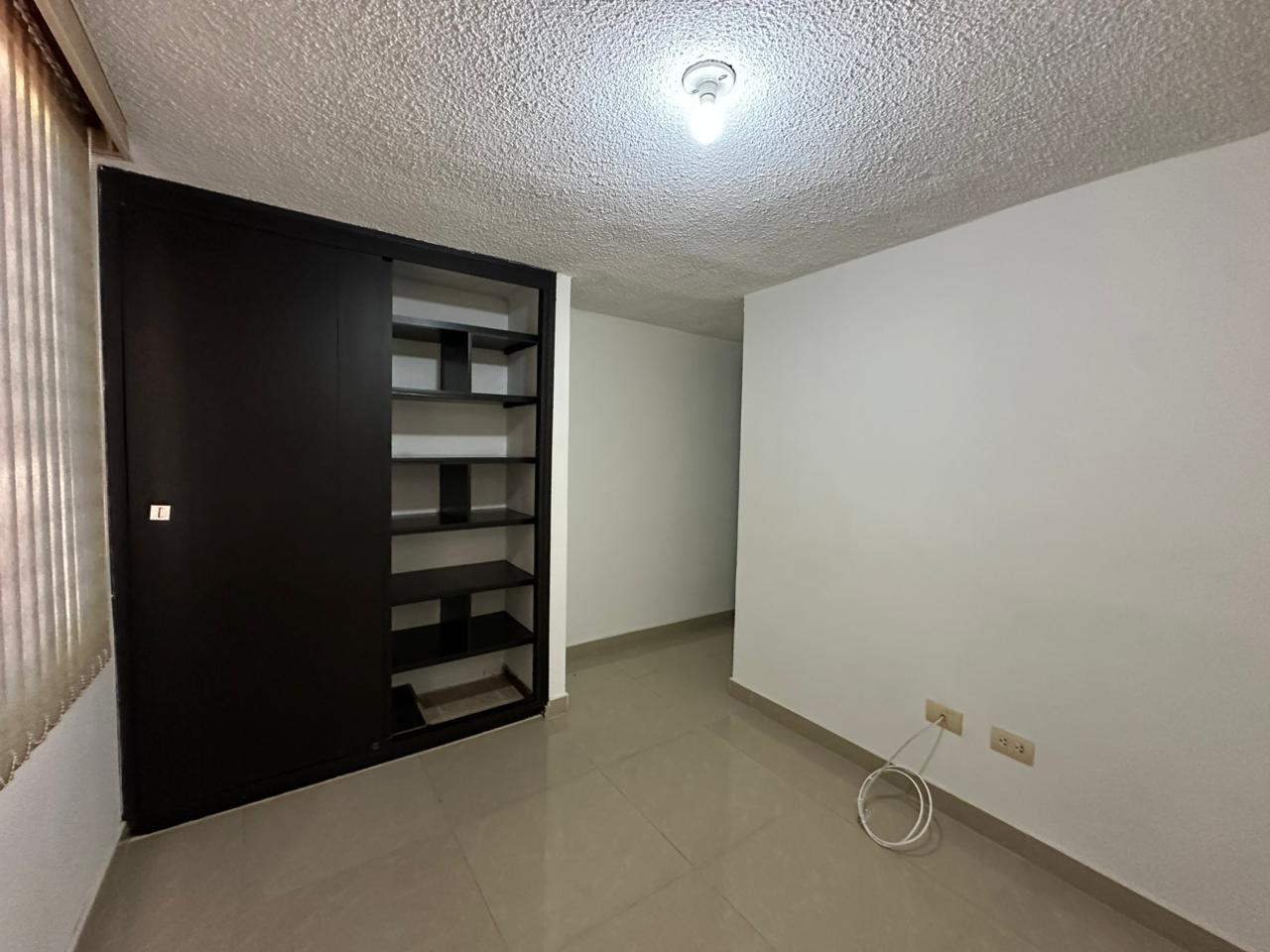 Apartamento en venta en La Atalaya, Manizales · foto 2 de 17