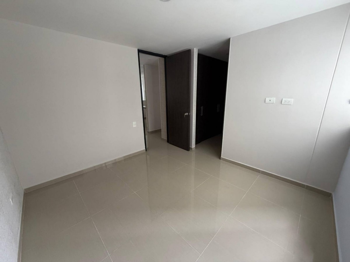 Apartamento en venta en Urbanizacion Diamante Ii Etapa, Bucaramanga · foto 4 de 9