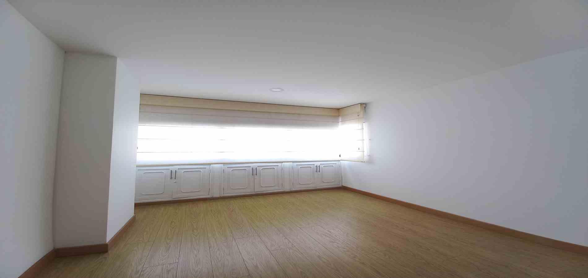 Apartamento en venta en Sector Galeria Central, Pereira · foto 3 de 20
