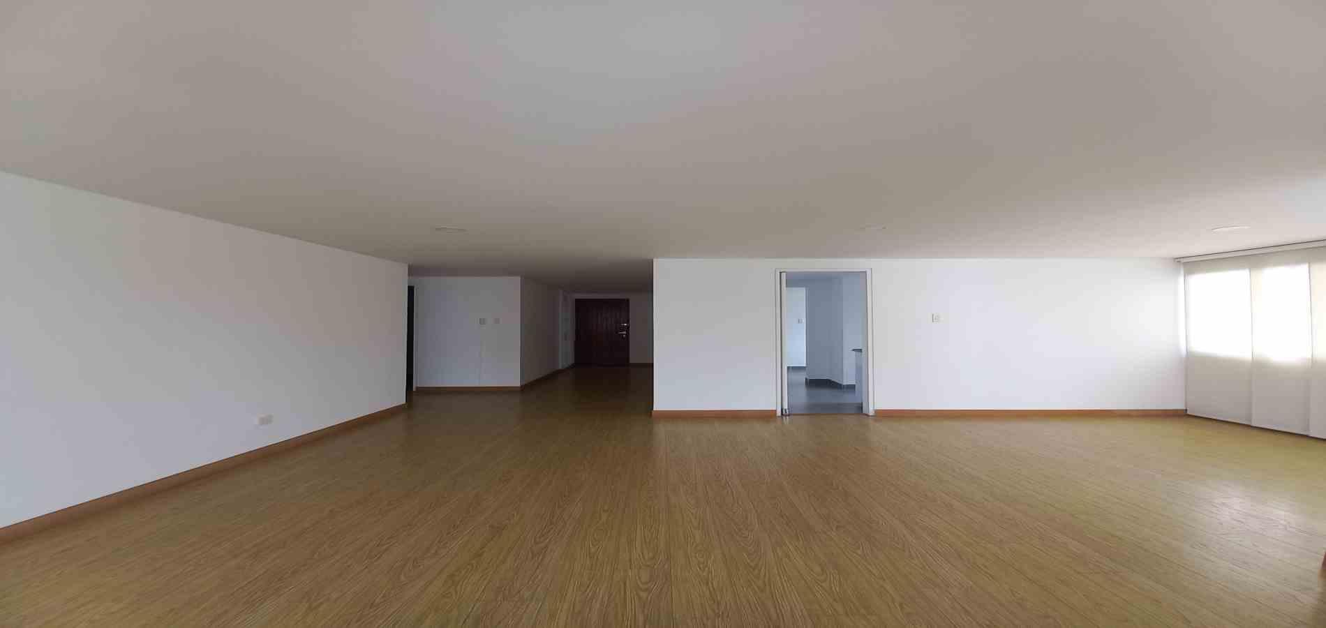Apartamento en venta en Sector Galeria Central, Pereira · foto 11 de 20