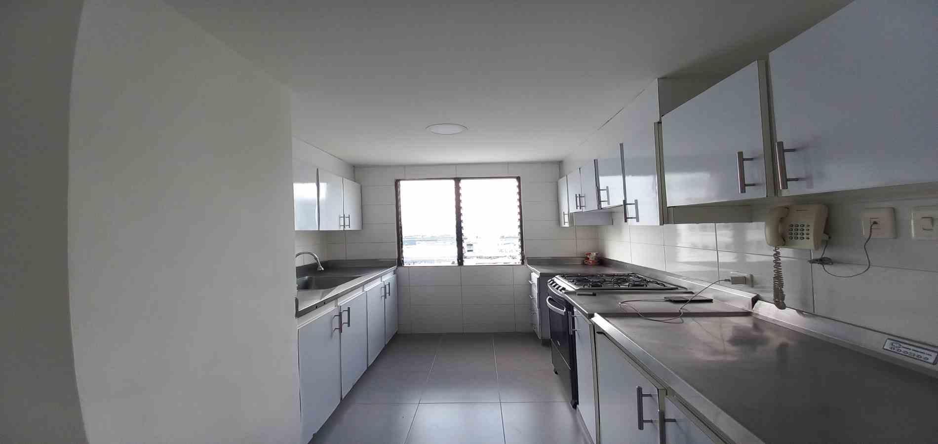 Apartamento en venta en Sector Galeria Central, Pereira · foto 18 de 20