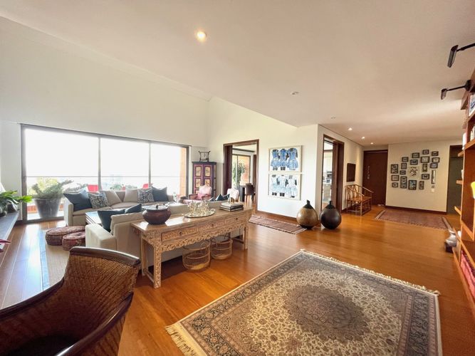 Apartamento de 4 alcobas en venta en Cerros De Los Alpes, Bogotá, 427 m² · foto 2 de 23