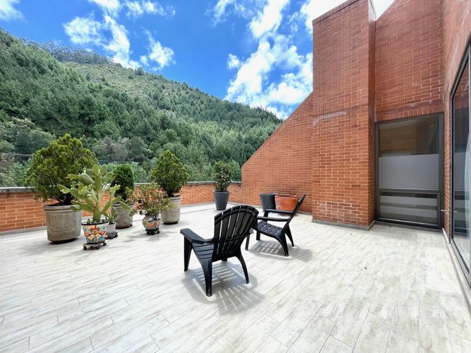 Apartamento de 4 alcobas en venta en Cerros De Los Alpes, Bogotá, 427 m² · foto 18 de 23