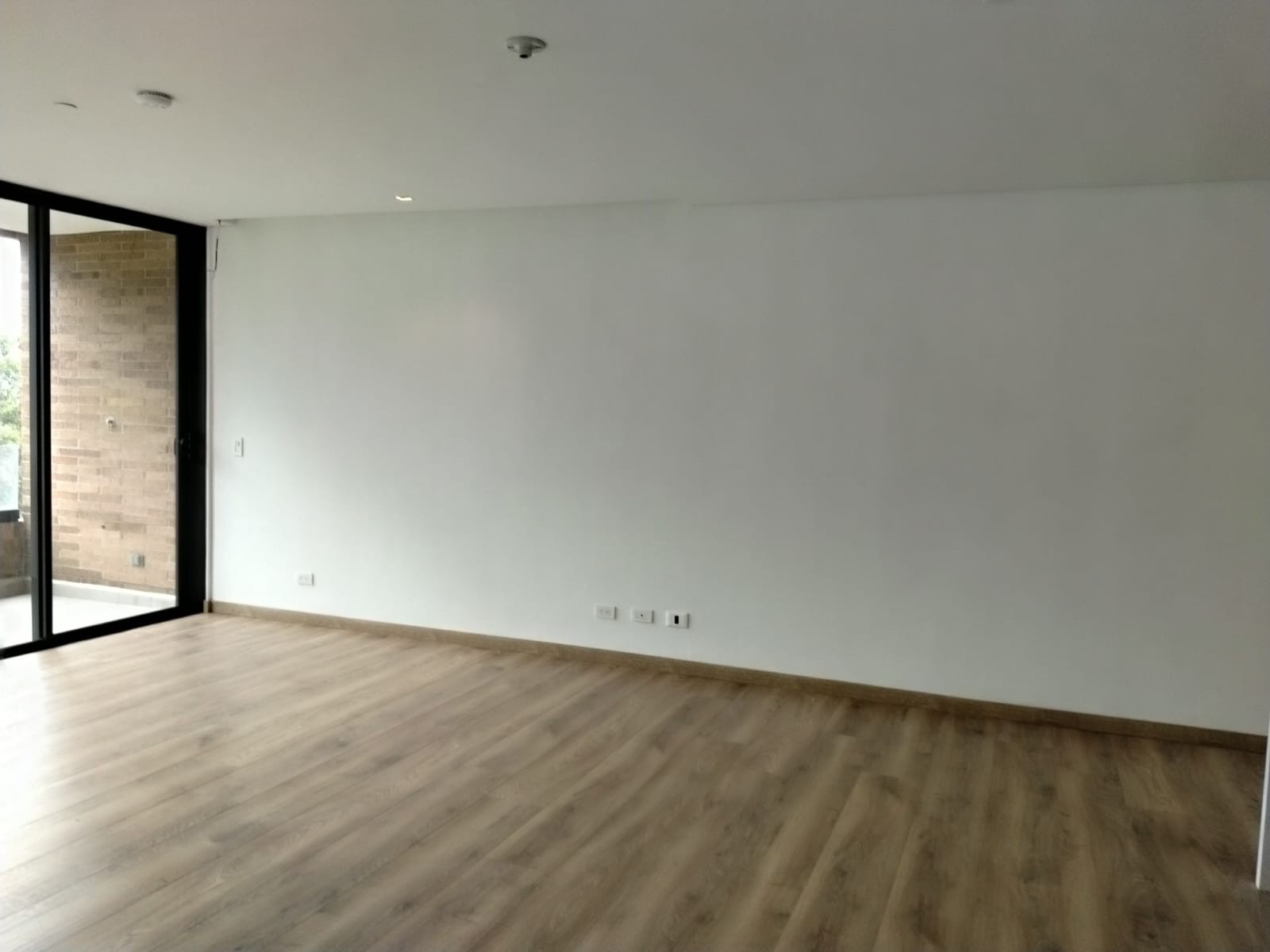 Apartamento en arriendo en El Poblado, Medellín · foto 2 de 17