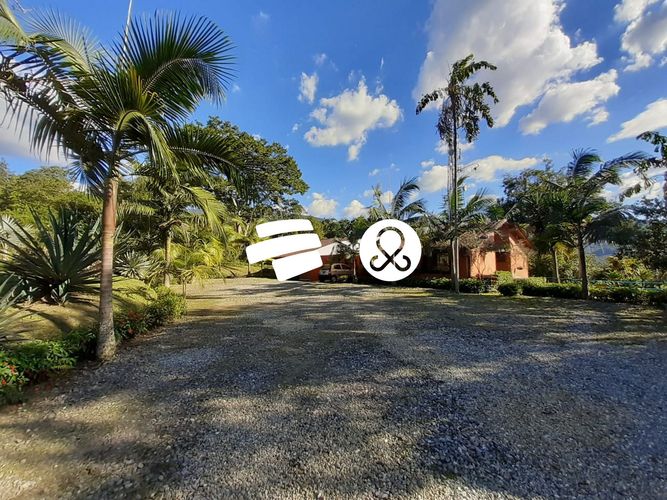 Casa de 4 alcobas en venta en Escobero, Envigado · foto 2 de 11