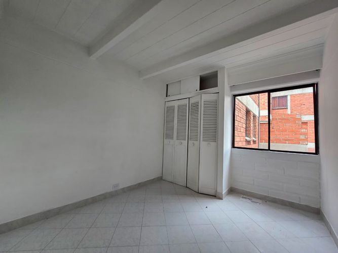 Apartamento de 4 alcobas en venta en La Mota, Medellín, 95 m² · foto 13 de 18