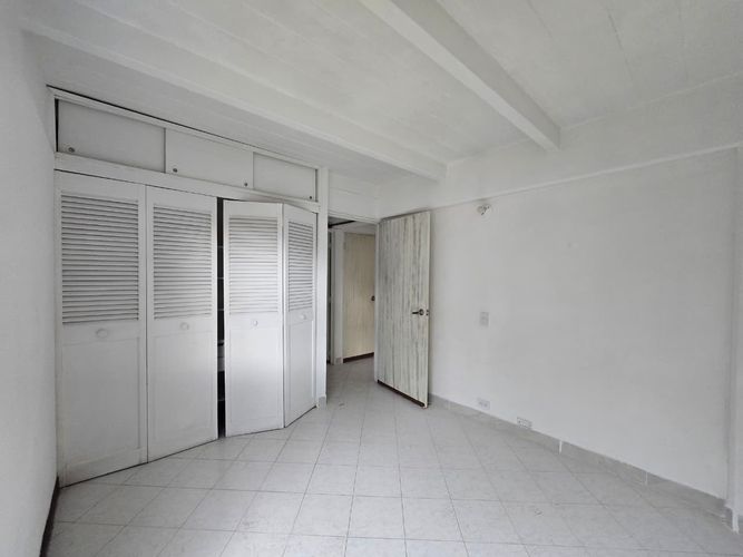 Apartamento de 4 alcobas en venta en La Mota, Medellín, 95 m² · foto 12 de 18