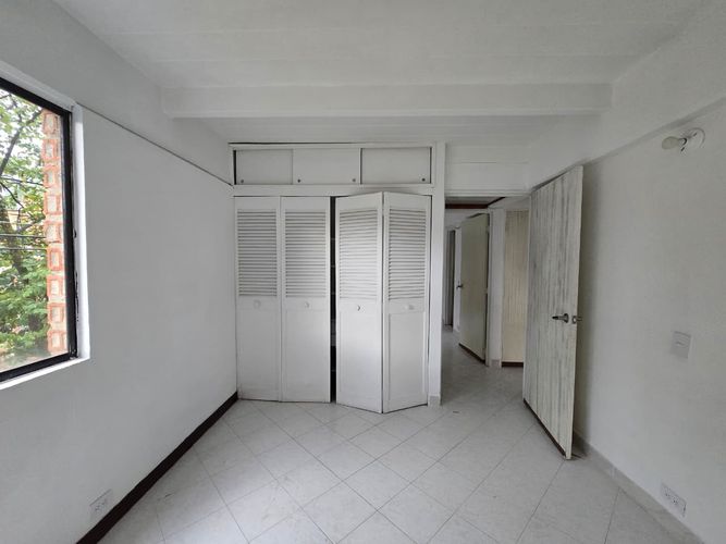 Apartamento de 4 alcobas en venta en La Mota, Medellín, 95 m² · foto 10 de 18