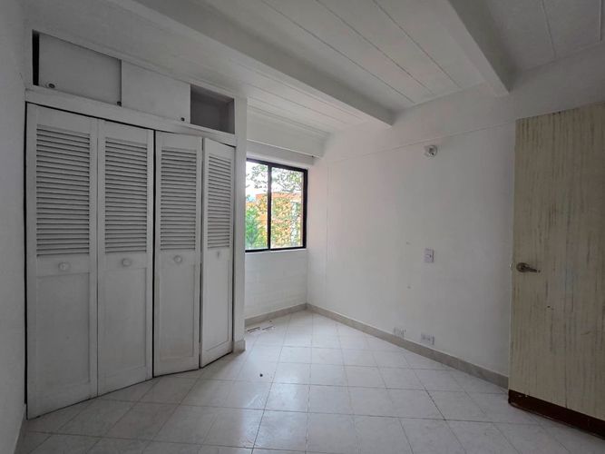Apartamento de 4 alcobas en venta en La Mota, Medellín, 95 m² · foto 11 de 18