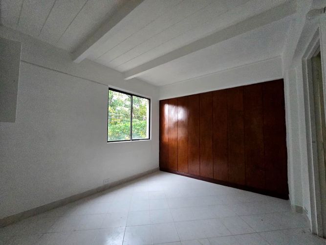 Apartamento de 4 alcobas en venta en La Mota, Medellín, 95 m² · foto 8 de 18