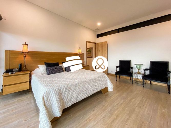 Casa de 3 alcobas en venta en Loma Del Chocho, Envigado · foto 23 de 24