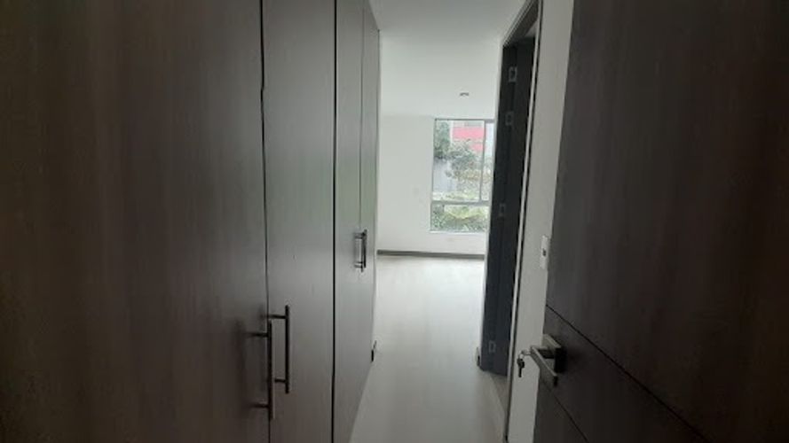 Apartamento de 3 alcobas en arriendo en Loma Del Escobero, Envigado, 125 m² · foto 8 de 17