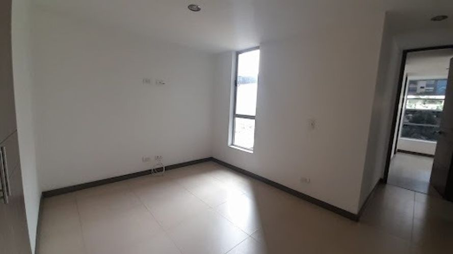 Apartamento de 3 alcobas en arriendo en Loma Del Escobero, Envigado, 125 m² · foto 11 de 17