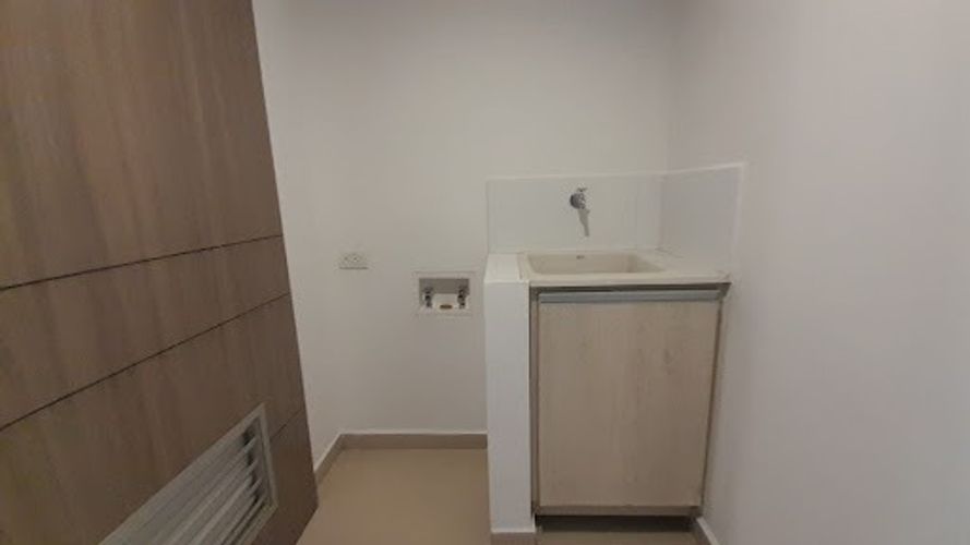 Apartamento de 3 alcobas en arriendo en Loma Del Escobero, Envigado, 125 m² · foto 13 de 17