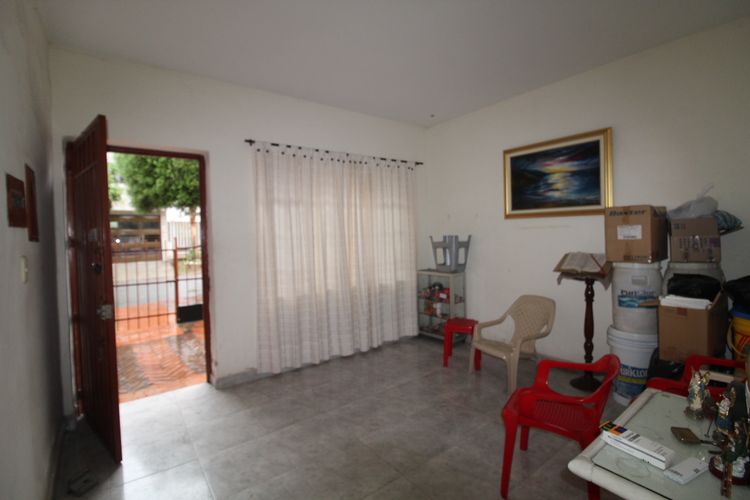 Casa de 8 alcobas en venta en La Aurora, Bucaramanga, 225 m² · foto 3 de 21