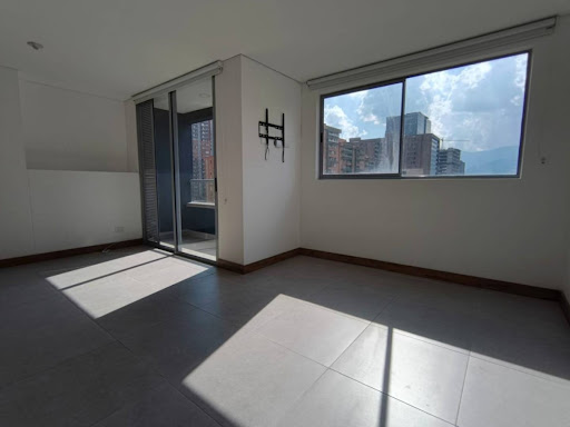 Apartamento en arriendo en Villa Carlota, Medellín · foto 3 de 18