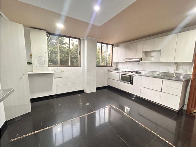 Apartamento en arriendo en Milla De Oro, Medellín · foto 6 de 14