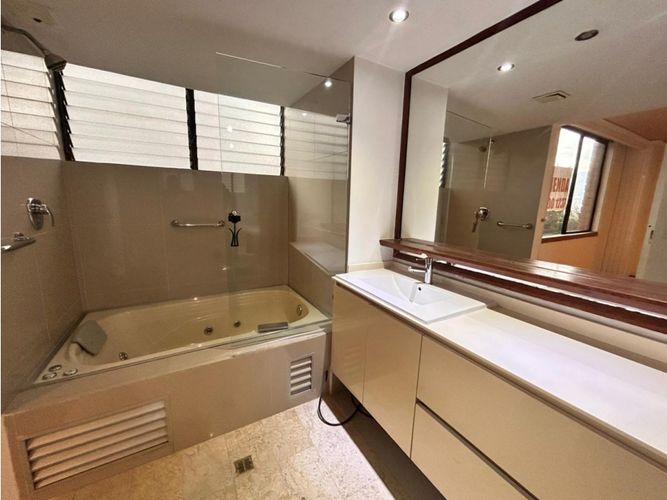Apartamento en arriendo en Milla De Oro, Medellín · foto 9 de 14