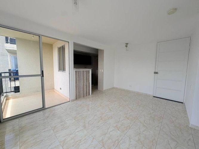 Apartamento de 3 alcobas en venta en Bochalema, Cali, 55 m² · foto 2 de 24