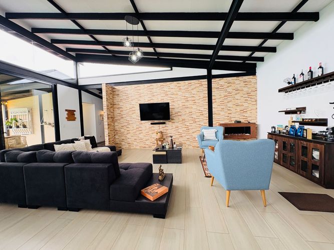 Casa de 2 alcobas en venta en El Retiro, 1823 m² · foto 12 de 24
